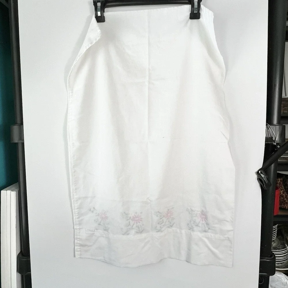 Vintage Hand Embroidered Kmart Standard Pillowcase White Floral USA‎